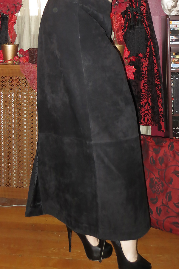 Falda de cuero tacones negros #25571749