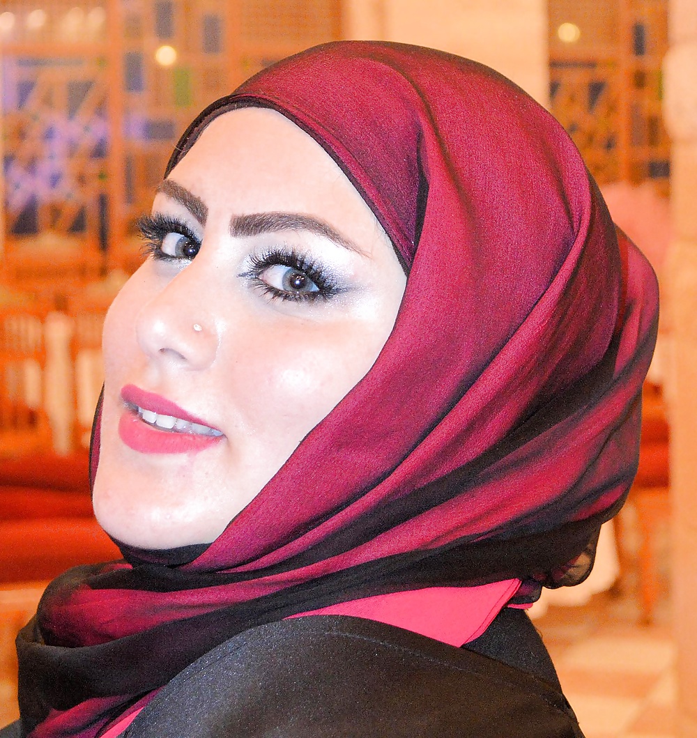Hijab woman #36102372