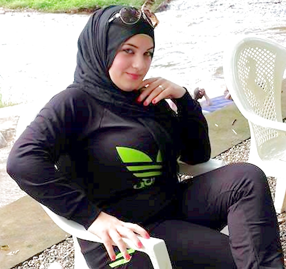 Hijab woman #36102416