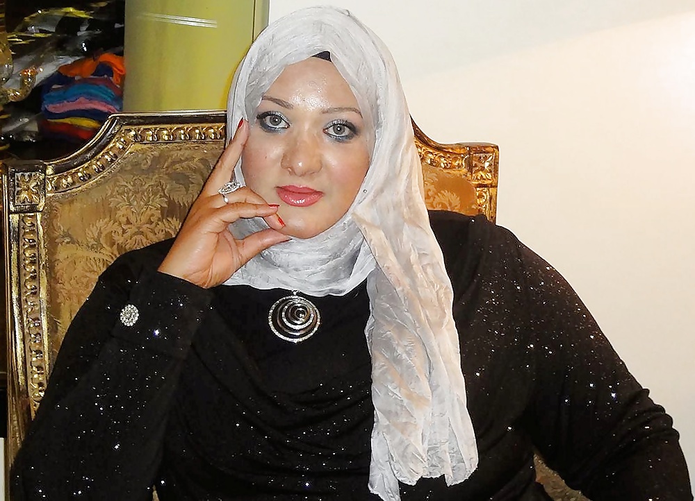 Hijab woman #36102444
