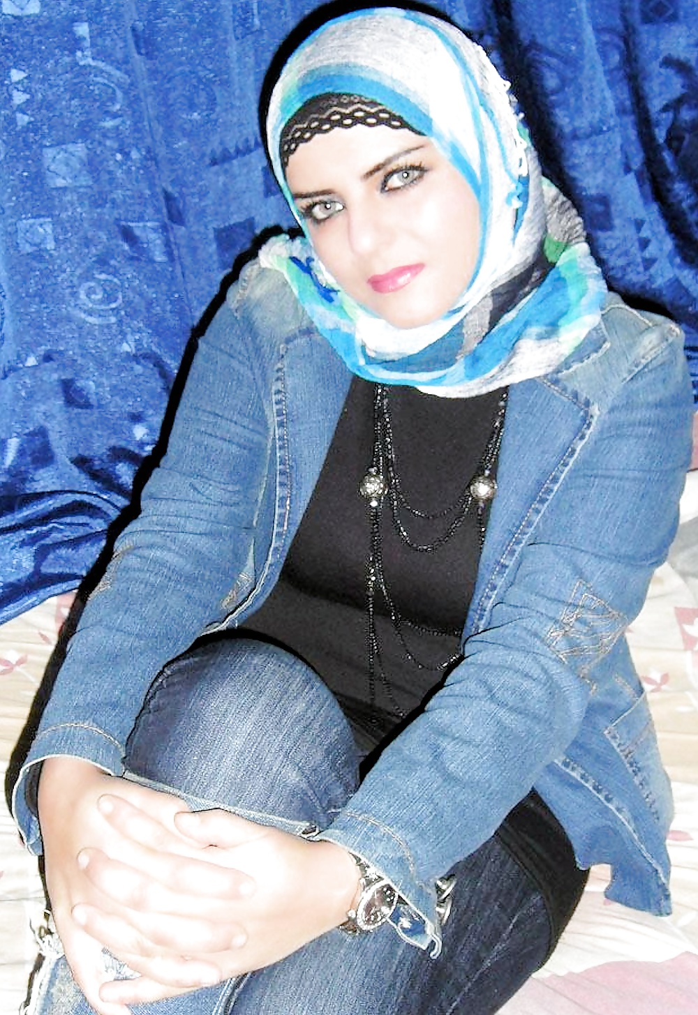 Hijab woman #36102549