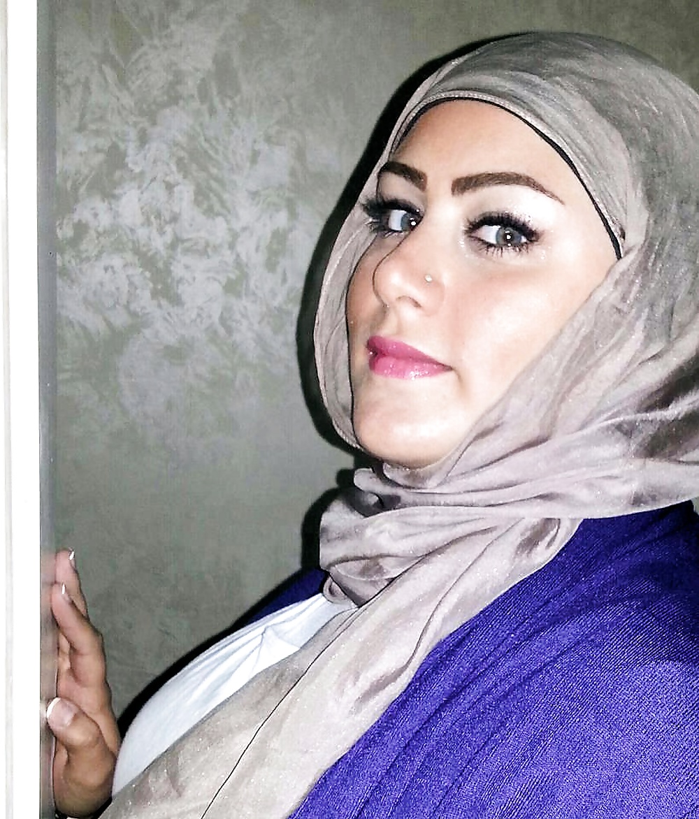 Hijab woman #36102601
