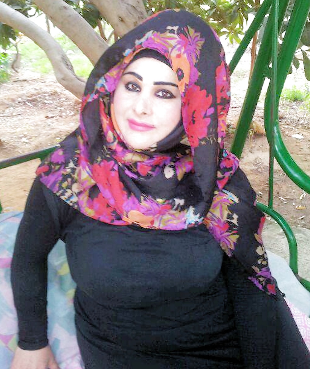 Hijab woman #36102664