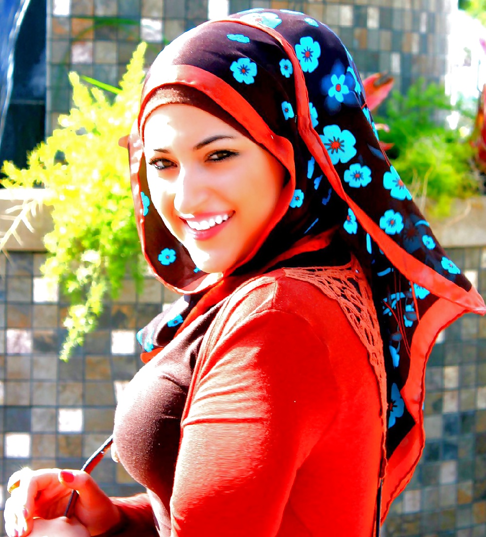 Hijab woman #36102755