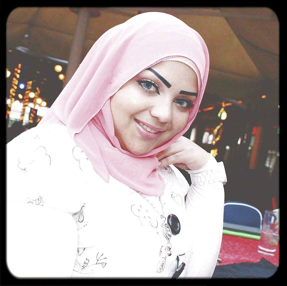 Hijab woman #36103094