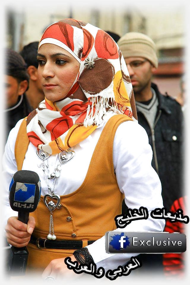 Hijab woman #36103154