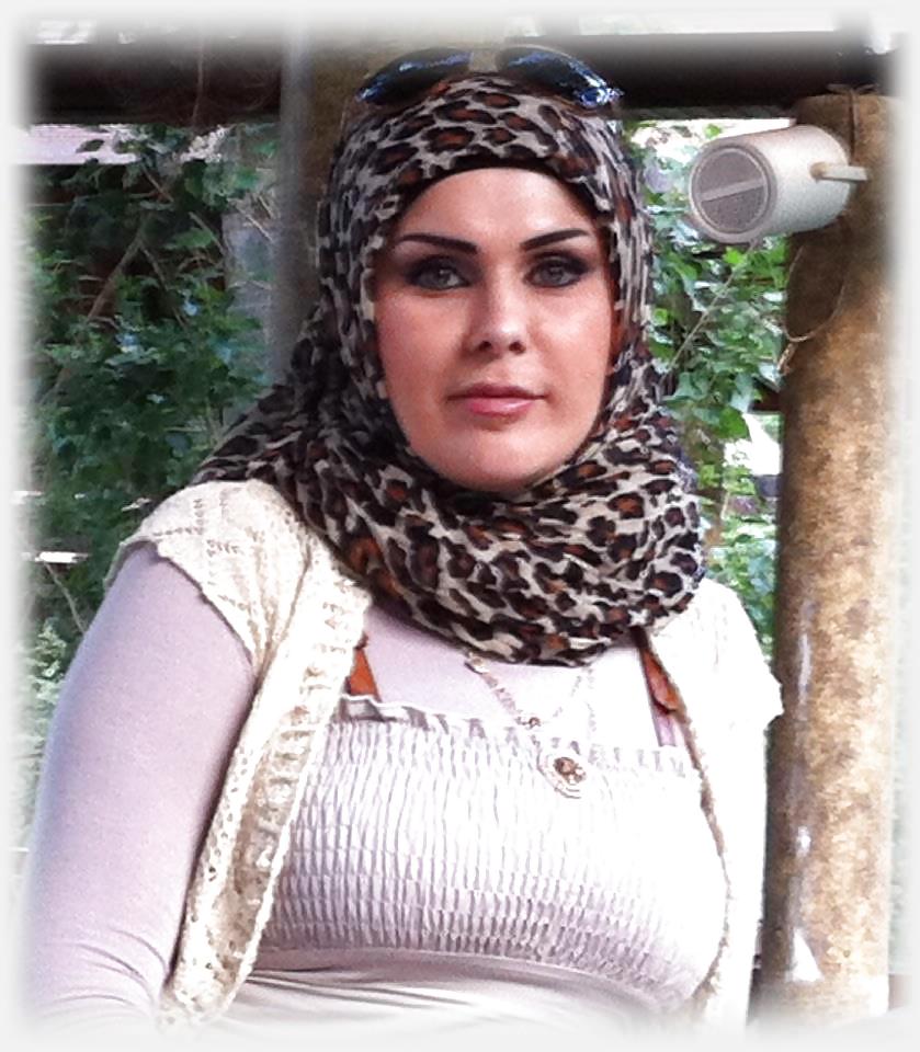 Hijab woman #36103348