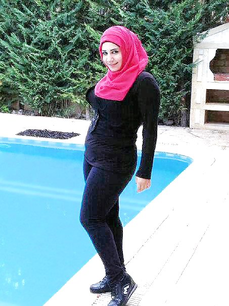 Hijab woman #36103569