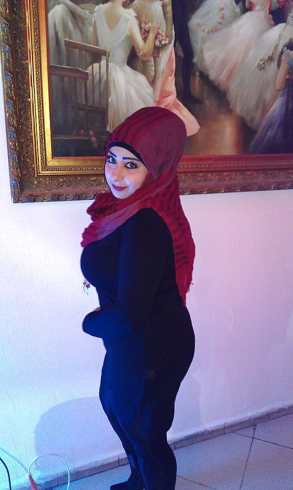 Hijab woman #36103884