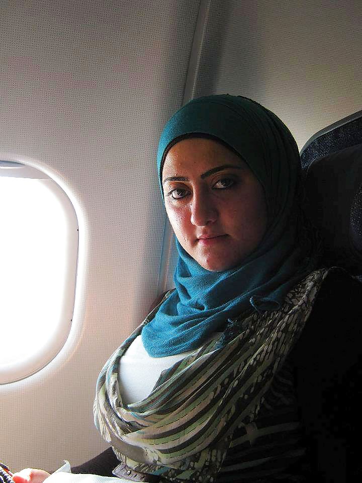 Hijab woman #36103926