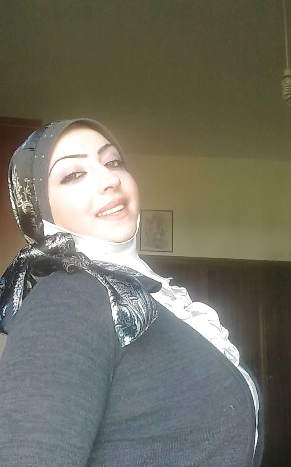 Hijab woman #36104037