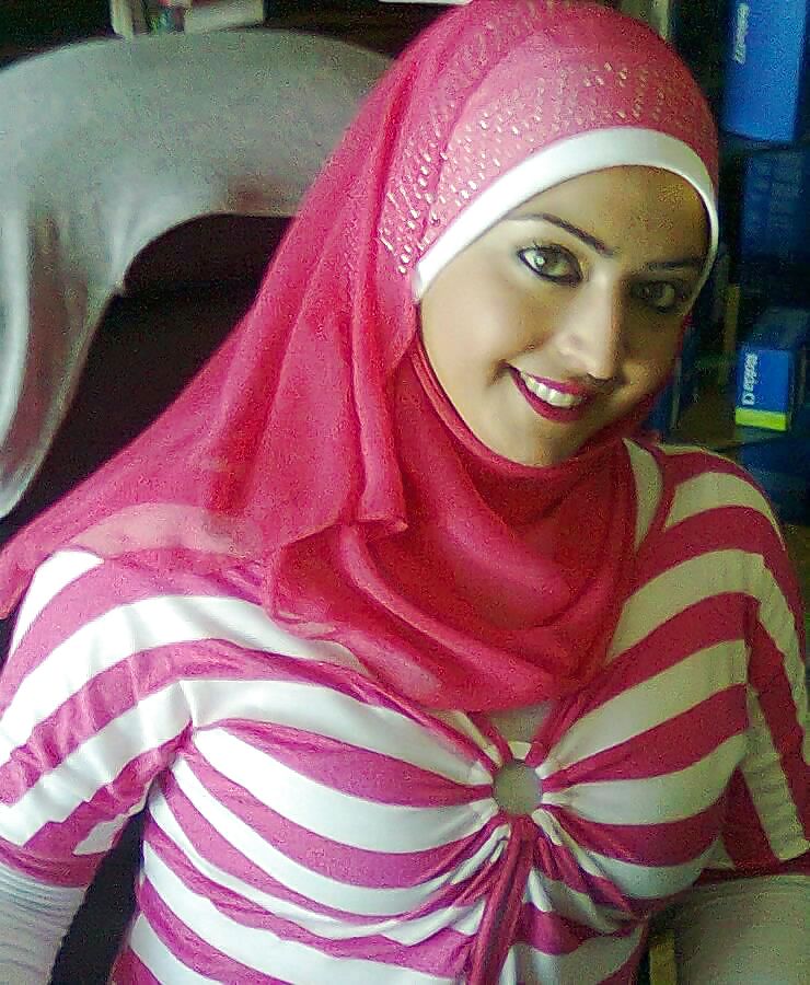 Hijab woman #36104113