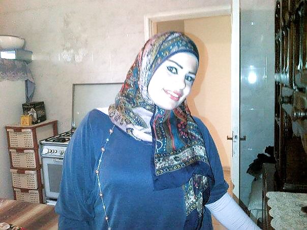 Hijab woman #36104206