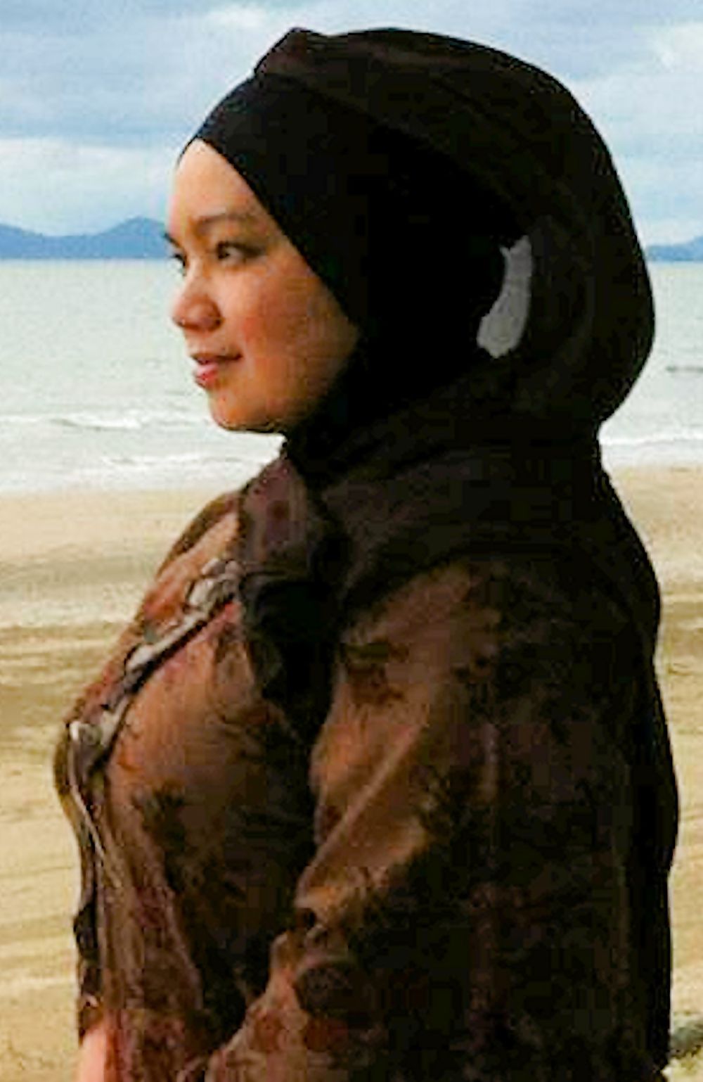Hijab woman #36104222