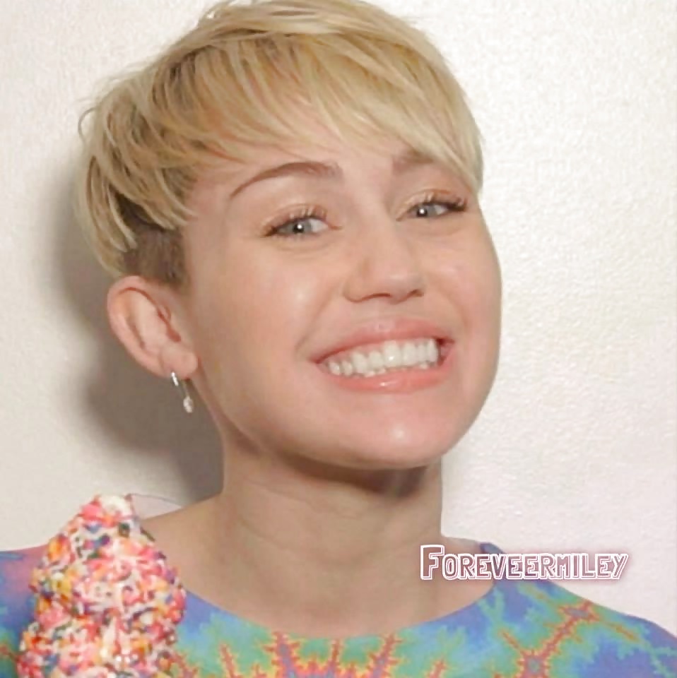 Miley Cyrus #30811603