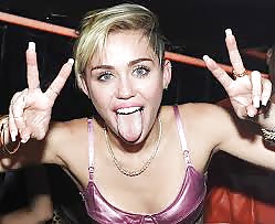 Miley cyrus
 #30811639