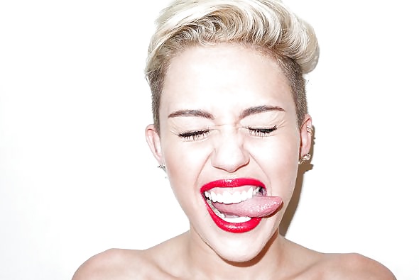 Miley cyrus
 #30811648