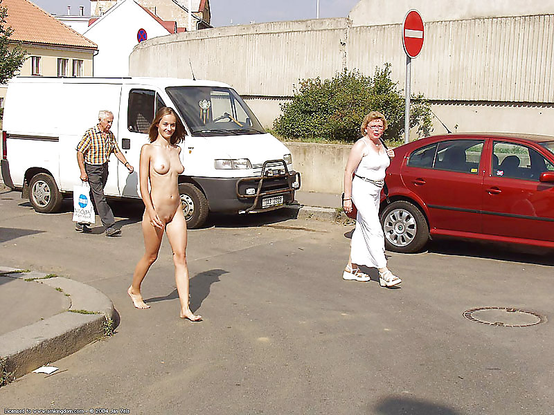 öffentliche Nacktheit 3 #37637976