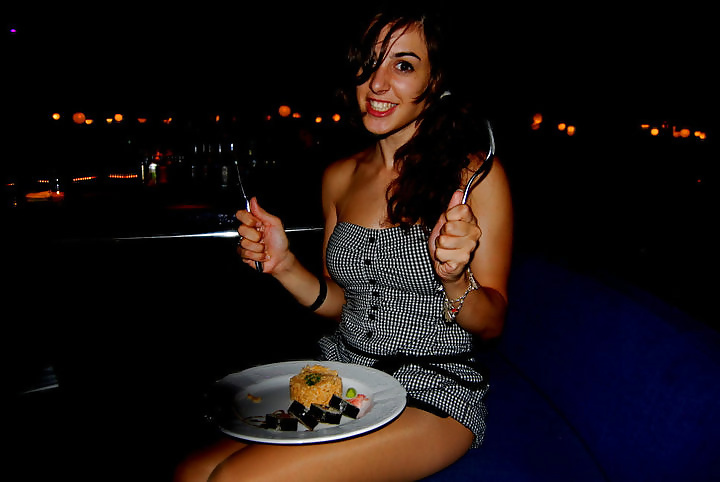 Tasty teen
 #27695267