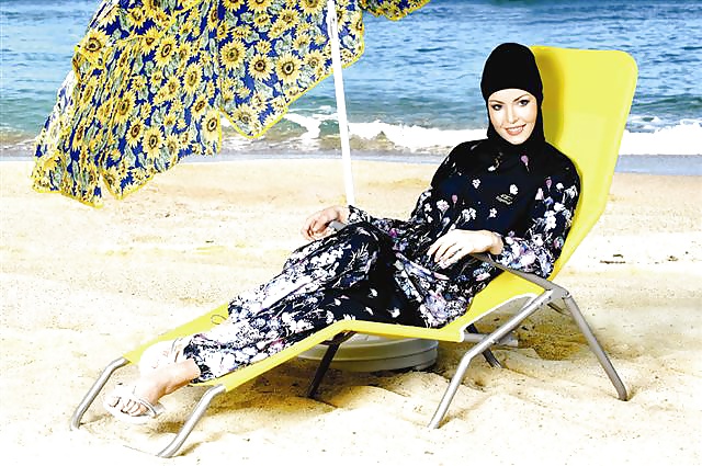 Burkini perras de playa
 #28124612