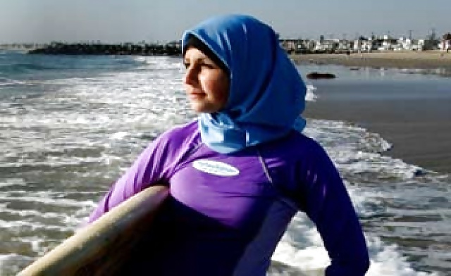 Burkini spiaggia puttane
 #28124616