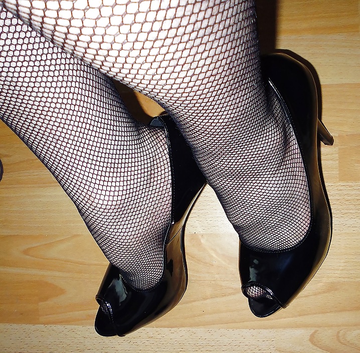 First try of my first heels.... #30044359