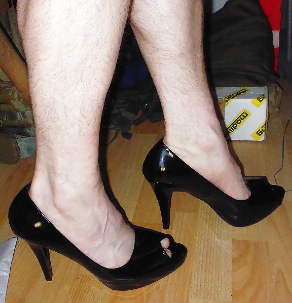First try of my first heels.... #30044399