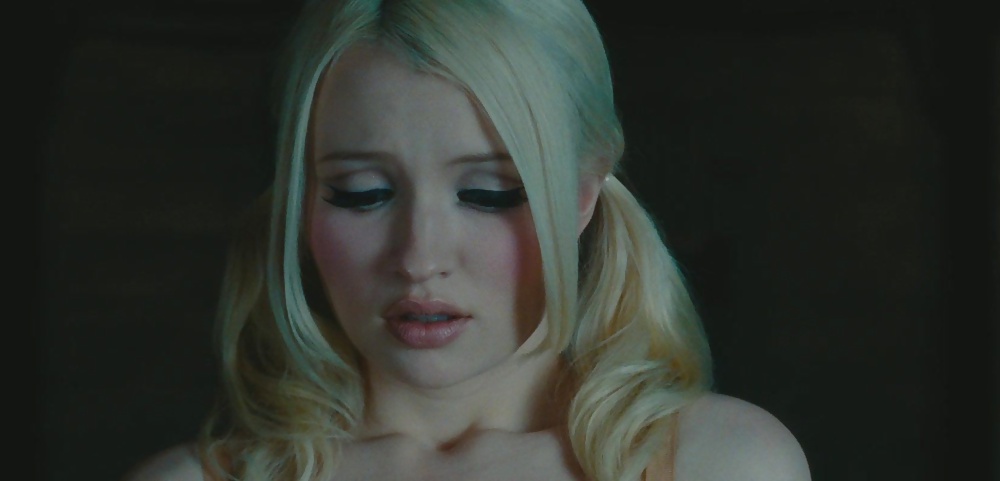 Emily Browning #30037202