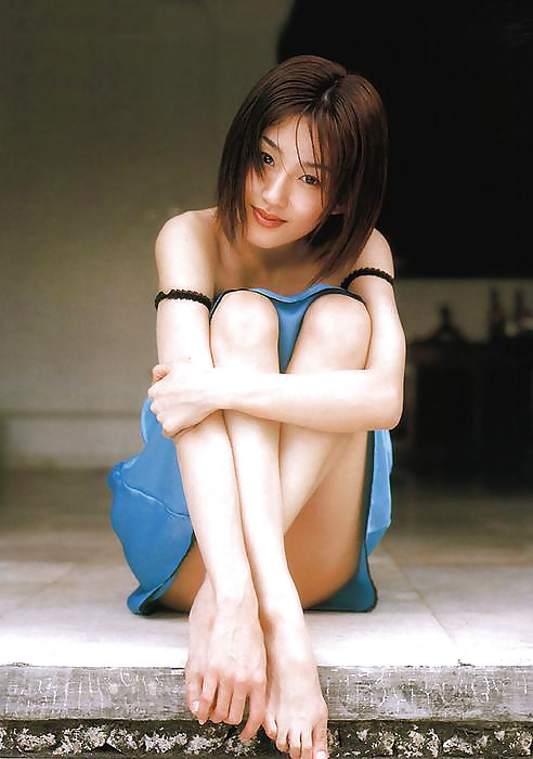 AV Idol Emi Yamamoto Scans #26622136