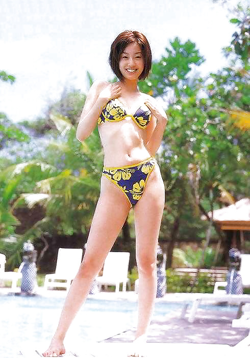 AV Idol Emi Yamamoto Scans #26622269