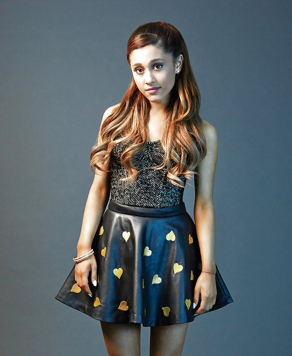 Ariana grande - foto reali
 #38884634