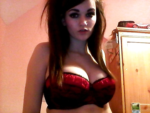 Nena tetona en selfies desnuda
 #40983907