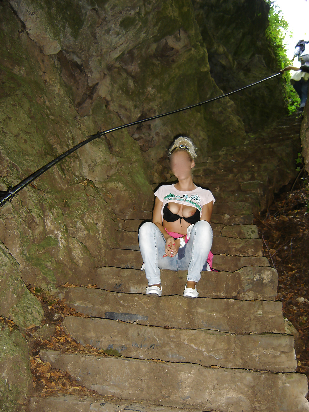 Lolly82 en la cueva
 #27582608