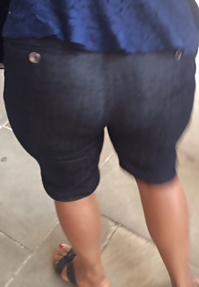 Sexo en las piernas
 #34346010
