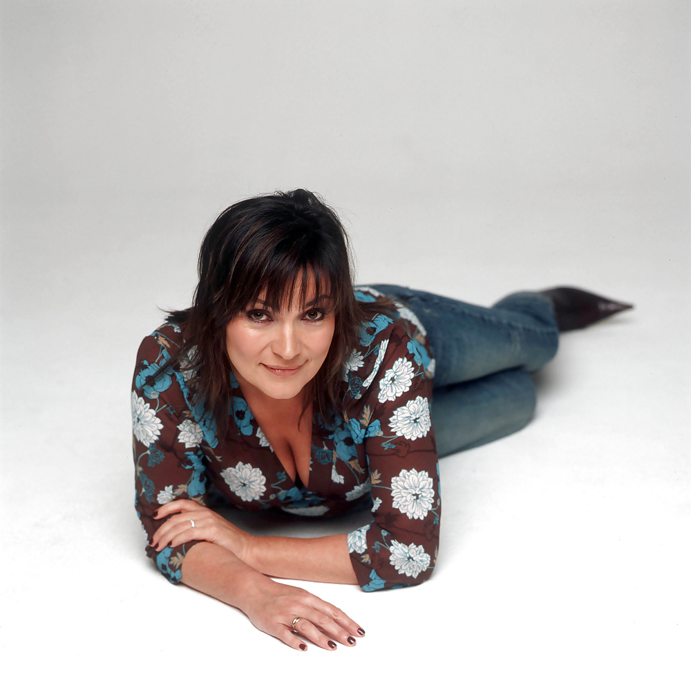 Lorraine Kelly #24338236