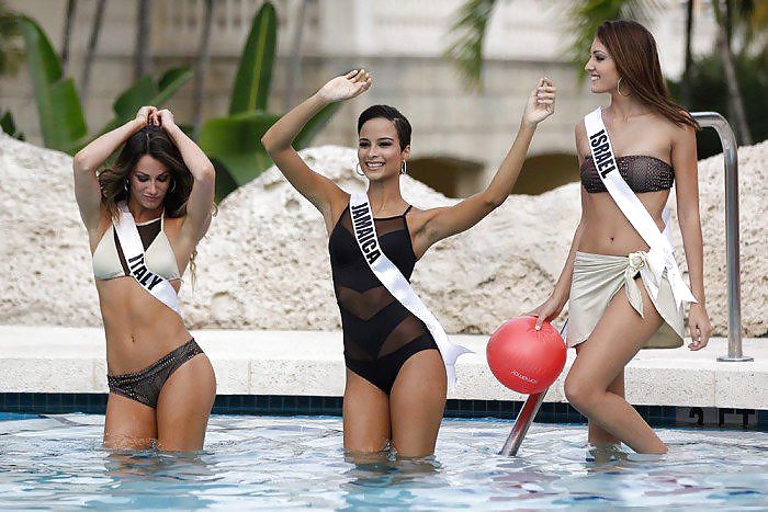 2015 Miss Universe Pageant #40871159