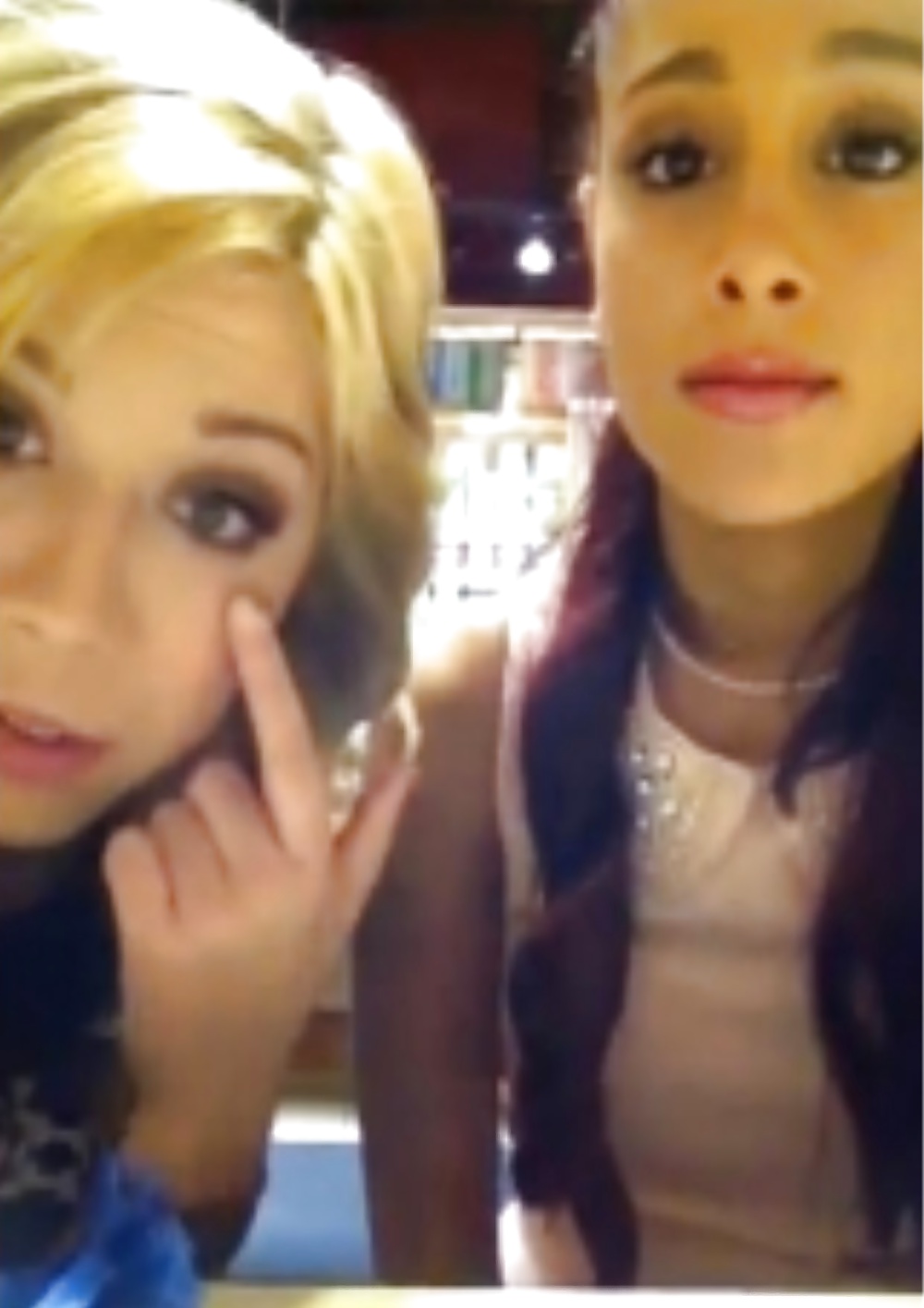 Sam & cat
 #29872632