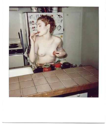 Polaroid y fotos de desnudos retro
 #40039154