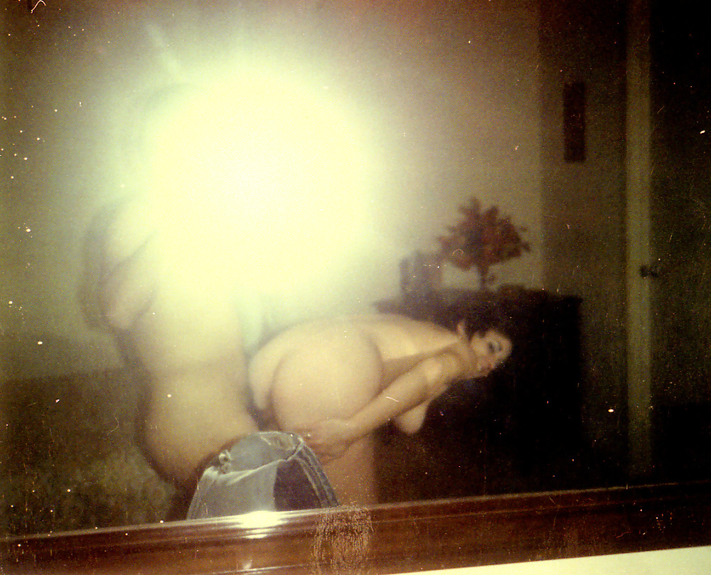 Polaroid e foto di nudo retrò
 #40039170