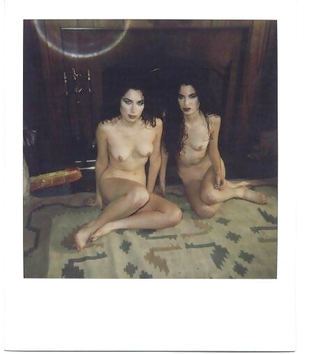 Polaroid e foto di nudo retrò
 #40039195