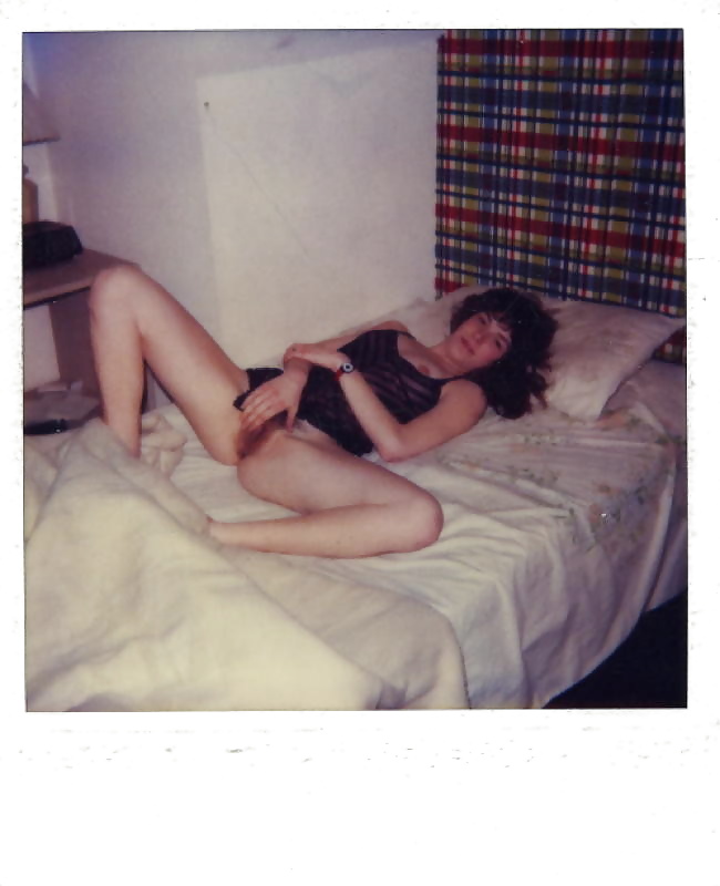Polaroid e foto di nudo retrò
 #40039475