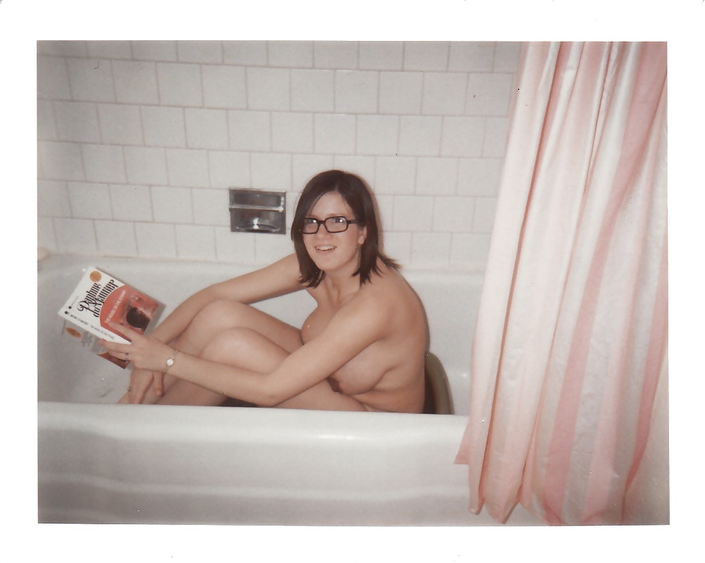Polaroid y fotos de desnudos retro
 #40040278