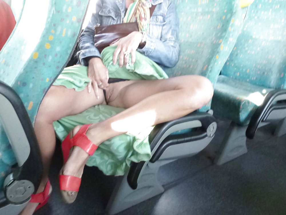 Upskirt Schlampen 2 #34358694