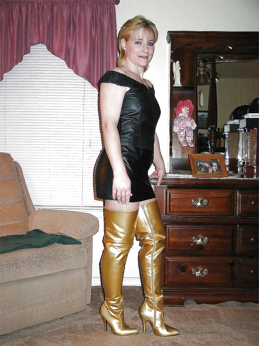 Mütter Ladys In Latex PVC Outfith Laden Helle #39445097