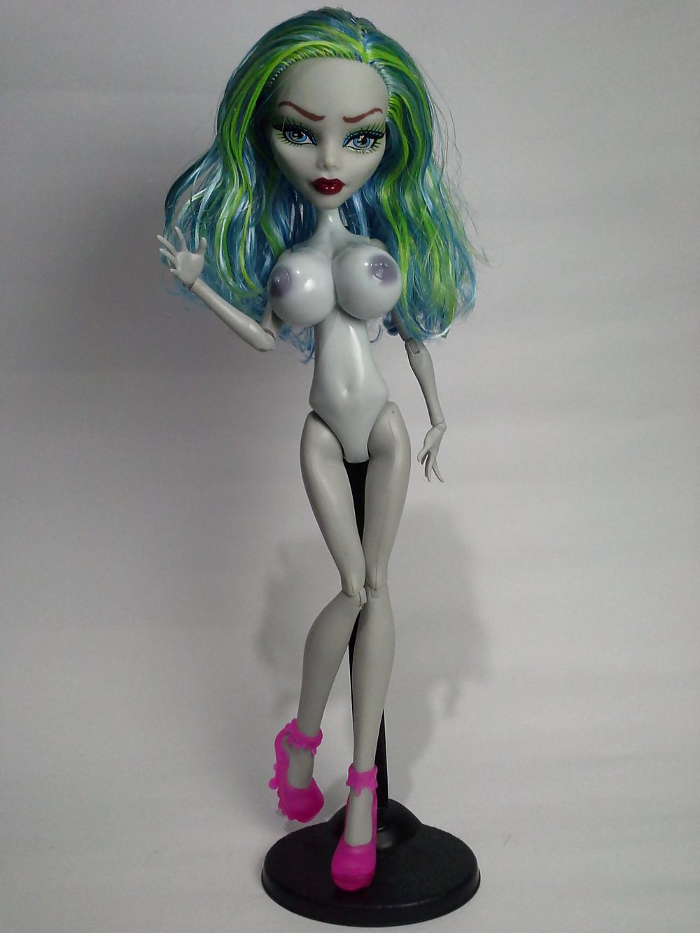 Busty big boob monster high dolls
 #24353533