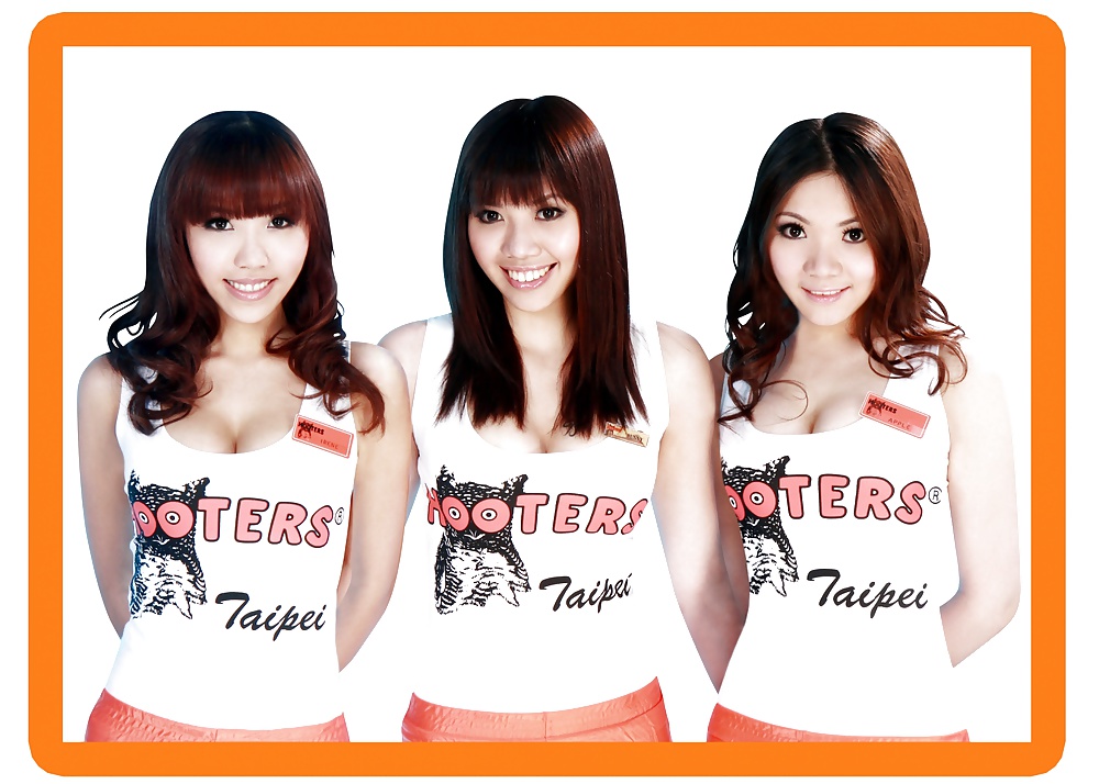 Hooters Babes Which one would you fuck and how?!  #40269533