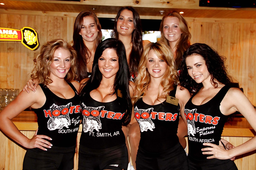 Hooters Girls, Die Man Würde Dich Ficken Und Wie ?! #40269613