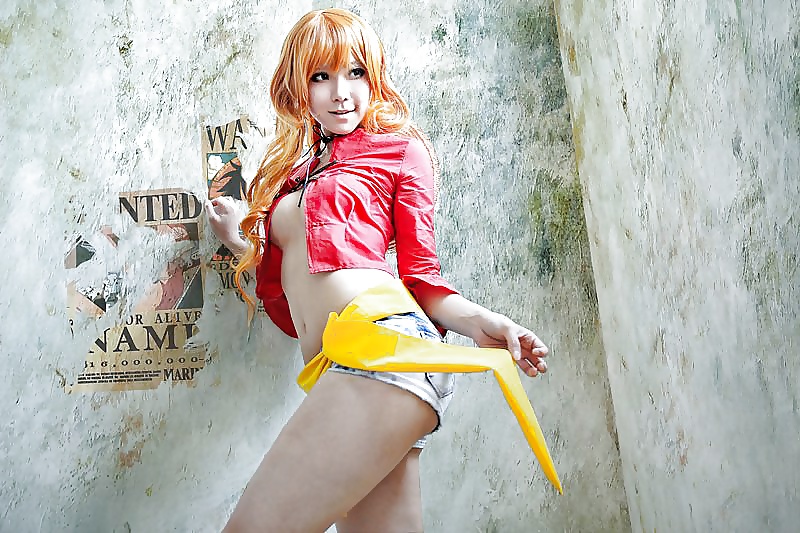 Nami cosplayers (One Piece) #29340975