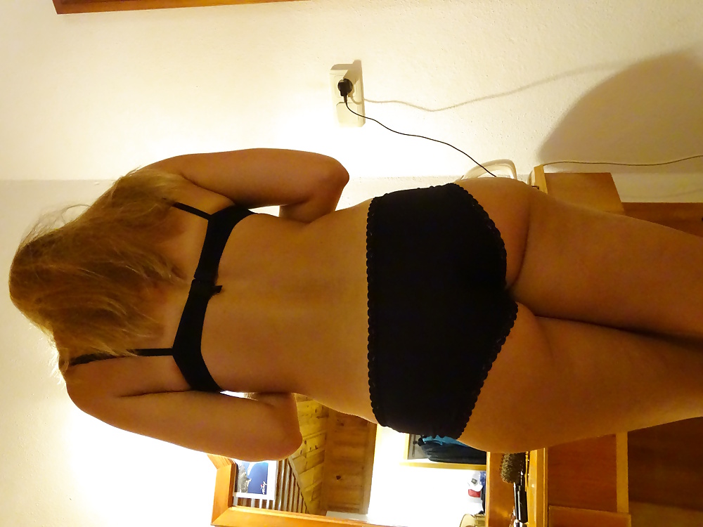Mi gf de nuevo:) en blcak underwares
 #32688882