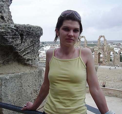 Braless 2
 #34109630